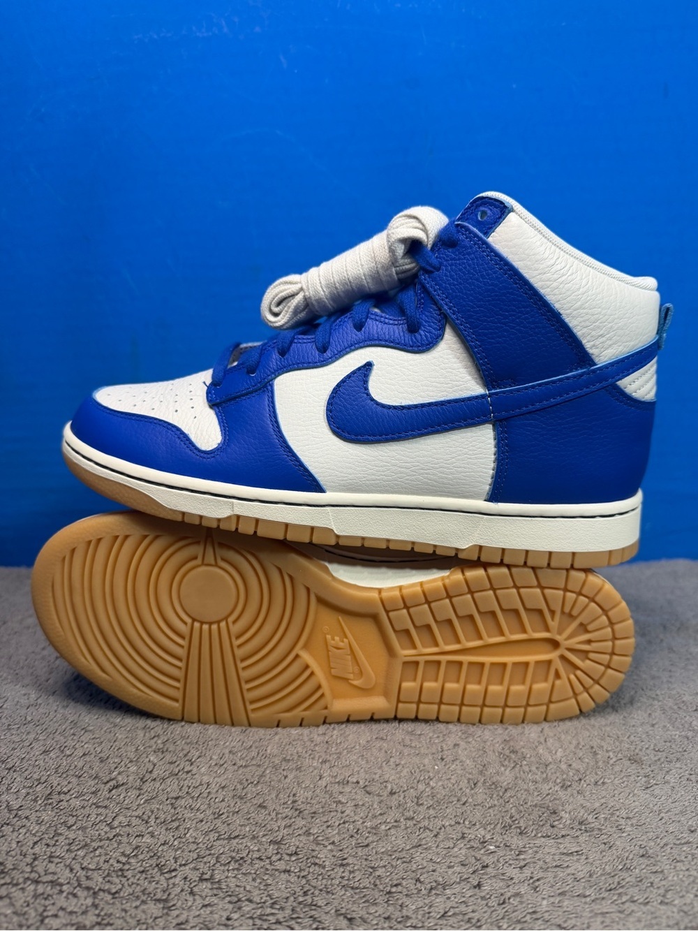 Nike dunk hi SE
'racer blue gum'
Brand new - Picture 2 of 9